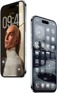 อุปกรณ์ iPhone Air จำนวน 2 เครื่อง, ภายนอกด้านหน้า, ภายนอกด้านข้าง, รูปทรงที่บาง, หน้าจอล็อค, คุณสมบัติระบบอัจฉริยะด้านภาพขณะกำลังใช้งาน