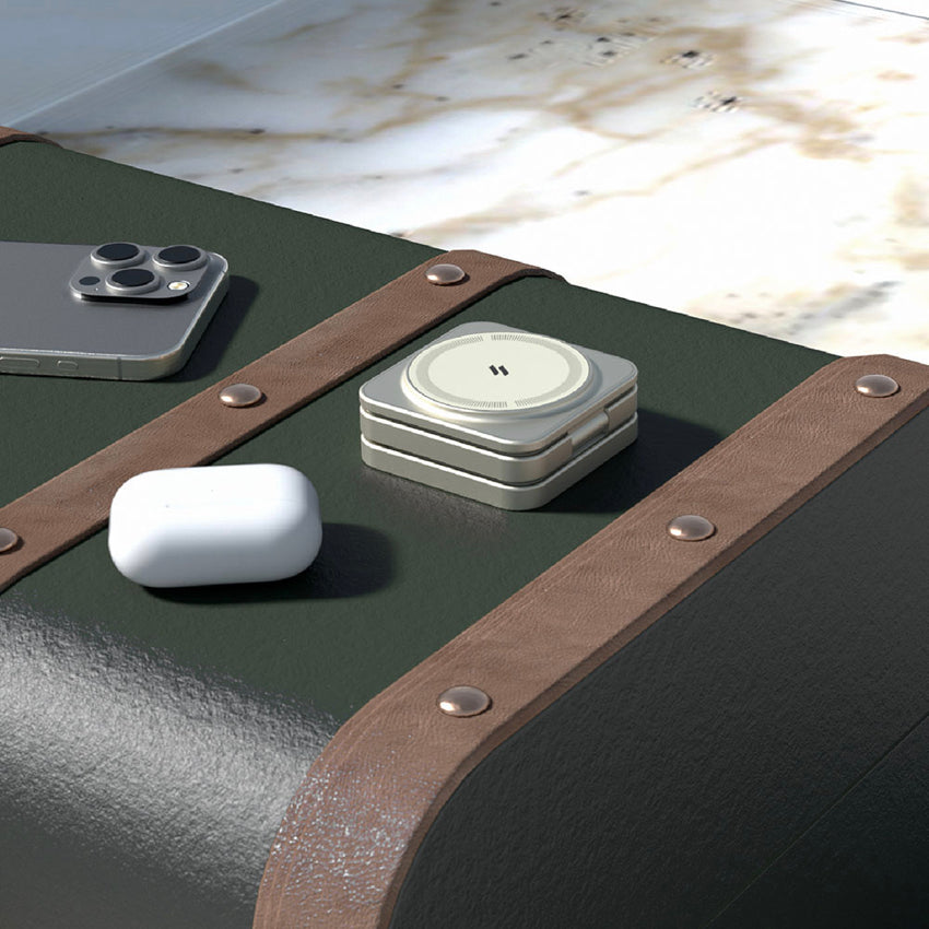 แท่นชาร์จไร้สาย Adam Element Mag 3 Pro Qi2 สี Titanium ดีไซน์พับได้ จากแบรนด์ ADAM ELEMENT