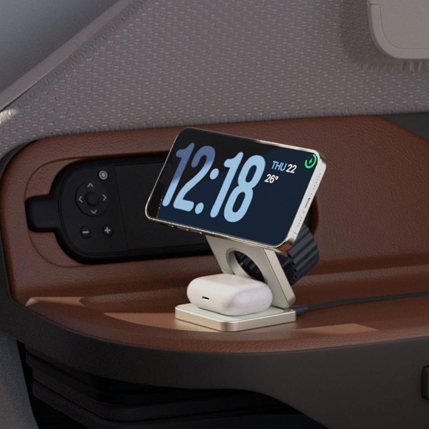 แท่นชาร์จไร้สาย Adam Element Mag 3 Pro Qi2 สี Titanium ชาร์จ 3 อุปกรณ์พร้อมกันได้ จากแบรนด์ ADAM ELEMENT