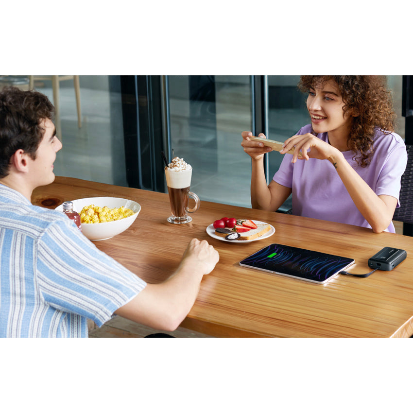 แบตเตอรี่สำรองพกพา Anker Zolo Power Bank สี Black (สาย USB-C)