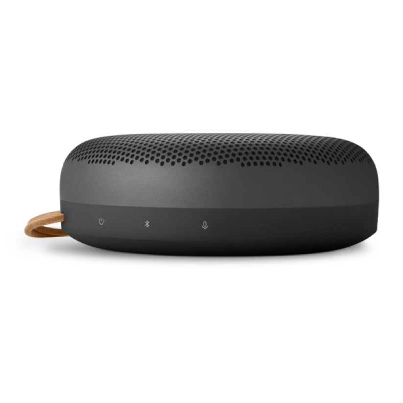 ลำโพงพกพา Beosound A1 รุ่นที่ 2 สี Black Anthracite ดีไซน์ทันสมัย คุณภาพเสียงคมชัด ใช้งานยาวนาน 18 ชั่วโมง จากแบรนด์ BANG AND OLUFSEN