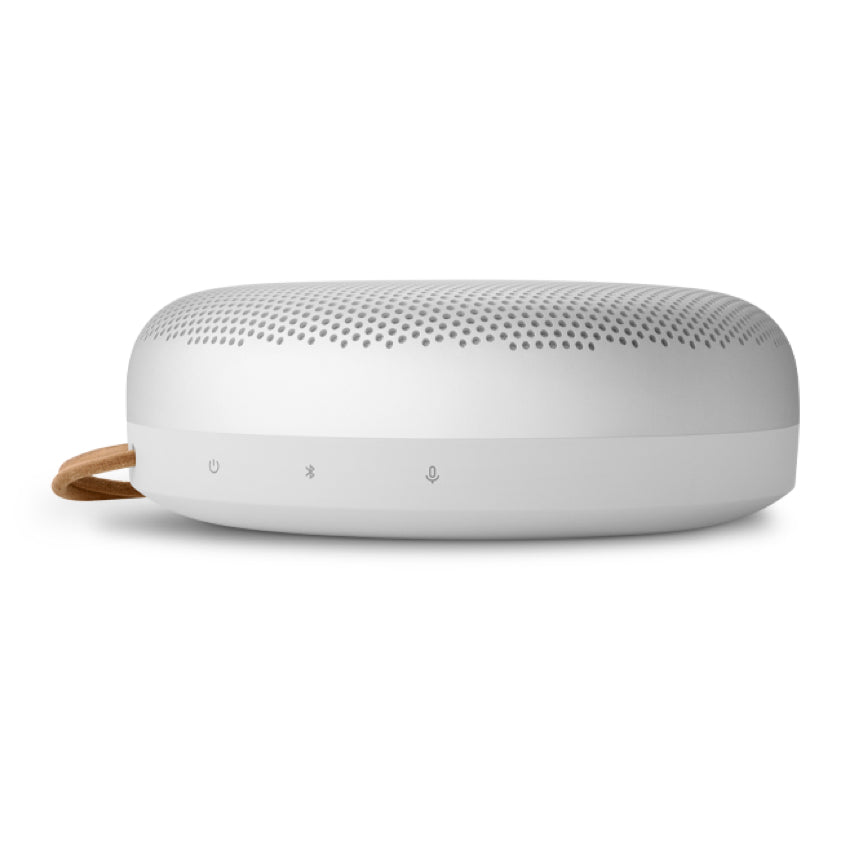 ลำโพงพกพา Beosound A1 รุ่นที่ 2 สี Grey Mist ดีไซน์ทันสมัย คุณภาพเสียงคมชัด ใช้งานยาวนาน 18 ชั่วโมง จากแบรนด์ BANG AND OLUFSEN