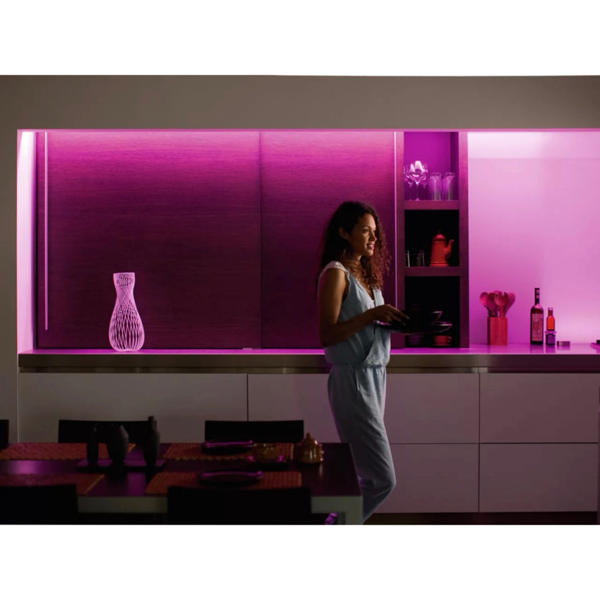 ไฟเส้นเปลี่ยนสี Philips Hue Lightstrip Plus V4 APR 2m base kit