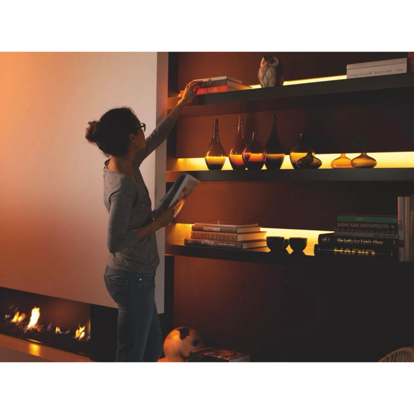 ไฟเส้นเปลี่ยนสี Philips Hue Lightstrip Plus V4 APR 2m base kit