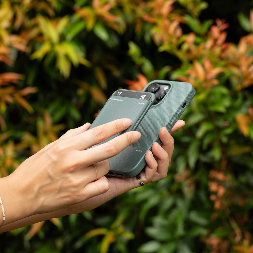 กระเป๋าใส่บัตร Native Union Classic Card Wallet สี Slate Green