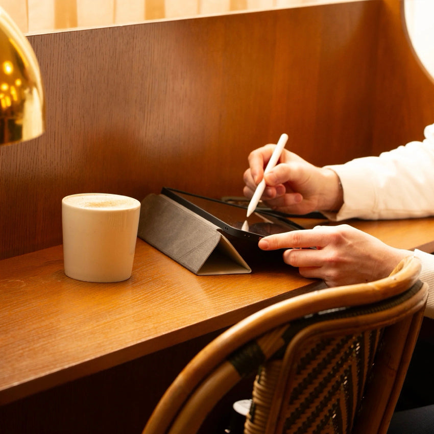 เคสกันกระแทก iPad Air 11 M2/M3 Native Union รุ่น Active สีดำ