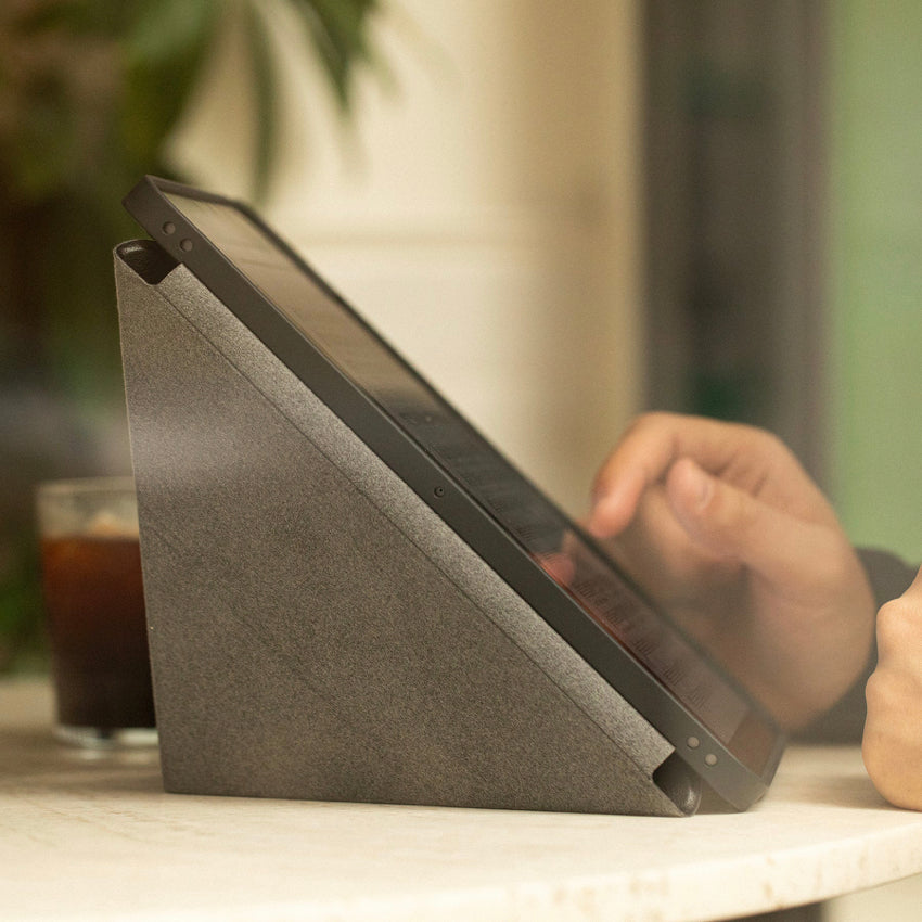 เคสกันกระแทก iPad Air 11 M2/M3 Native Union รุ่น Active สีดำ