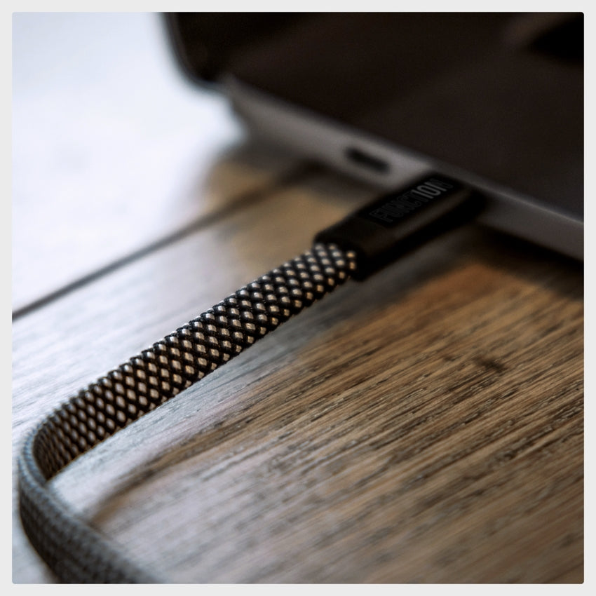 สายชาร์จ Function 101 Neat C to C Magnetic Flat ความยาว 1 เมตร รองรับกำลังไฟ 60W สี Silver