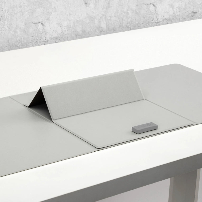 แผ่นรองโต๊ะ Function 101 WorkPad Pro สี Light Gray